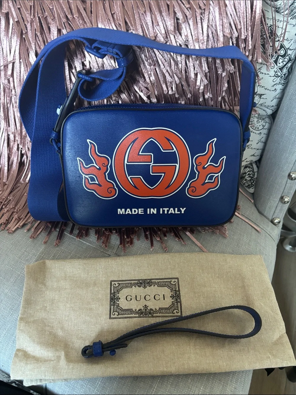 Gucci bold logo